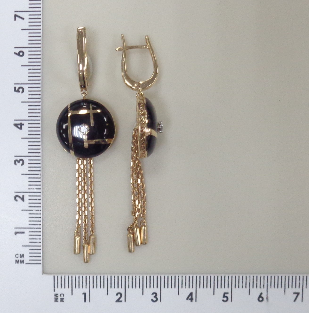 Серьги из золота с эмалью